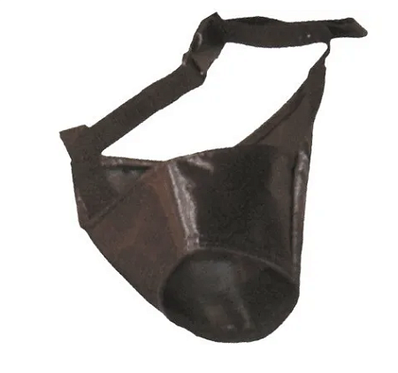 Купить Зооник намордник нейлоновый № 5 для собак средних и крупных пород (ротвейлер, бульмастиф, шарпей), коричневый